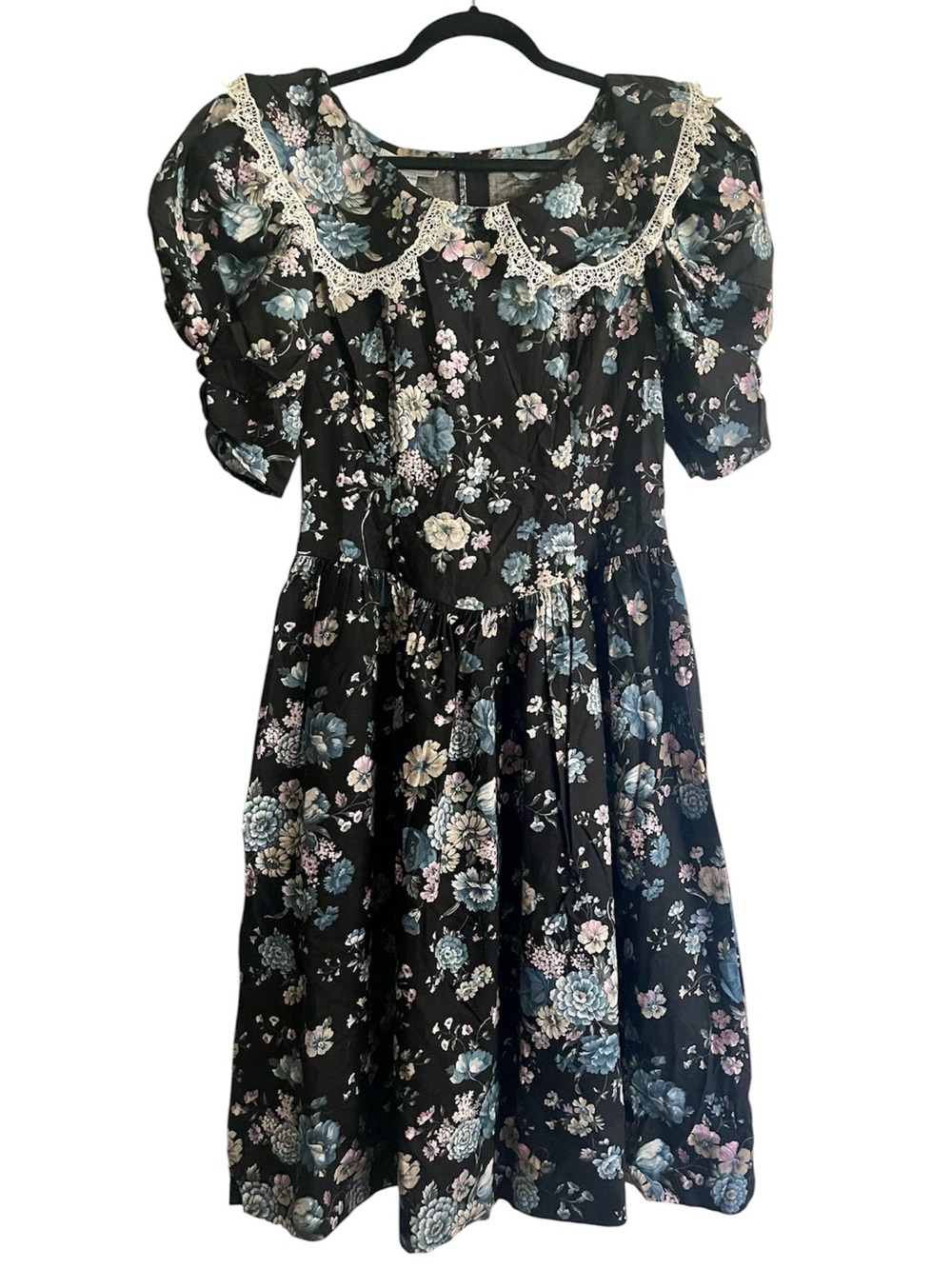 Jessica McClintock for Gunne Sax Puff Sleeved Size 9/10 Floral Midi Dress